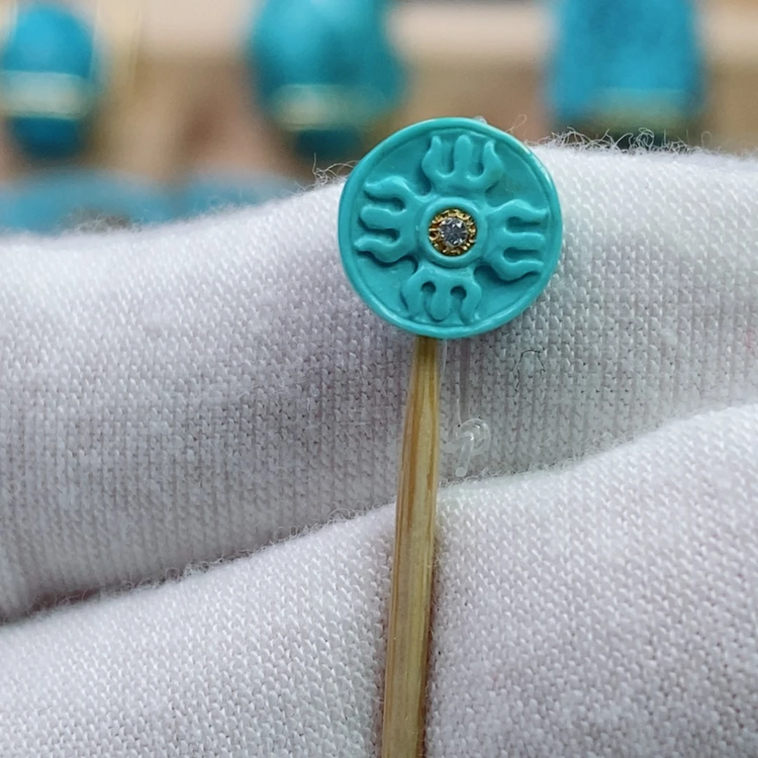 绿松石未镶嵌珠宝奇石