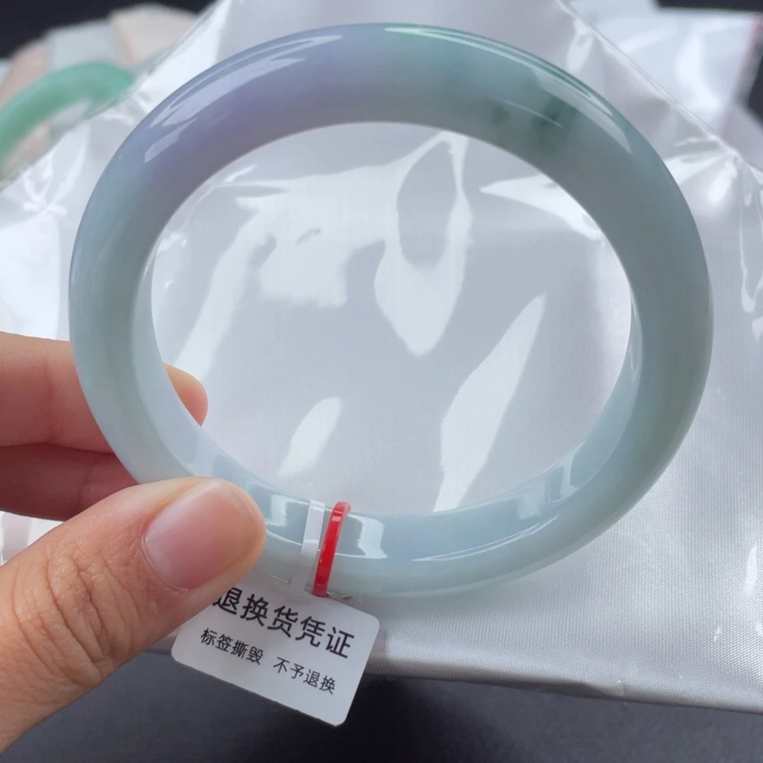翡翠手镯未镶嵌60.3圈