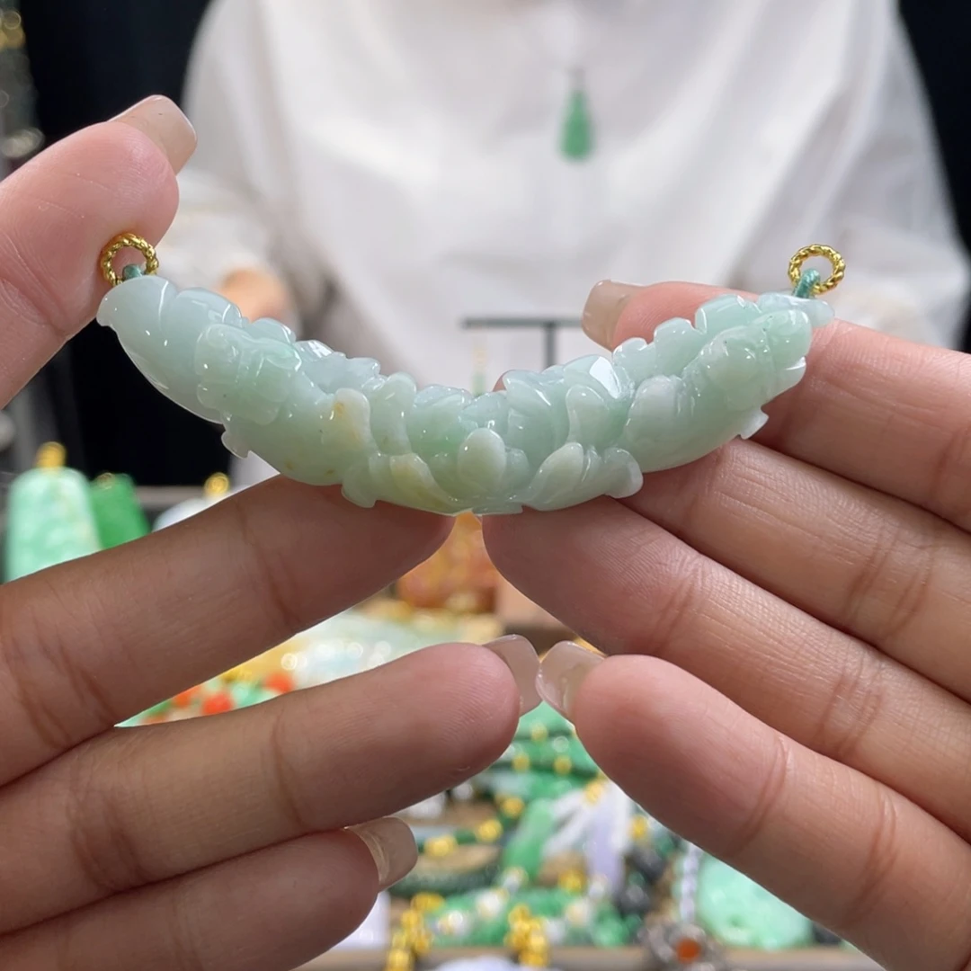 翡翠颈饰未镶嵌代编织