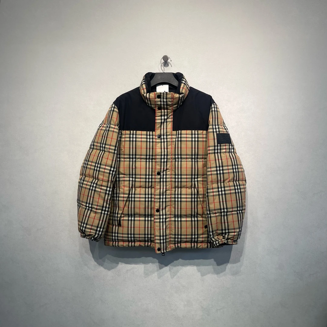 未使用 BURBERRY/博柏利 格纹双面穿羽绒服/XL码/DY216938