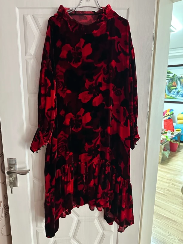 个性设计师款真丝丝绒戴帽灯笼袖休闲宽松连衣裙