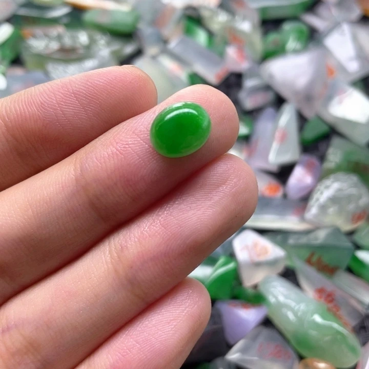l***乐定制翡翠未镶嵌天然翡翠原石
