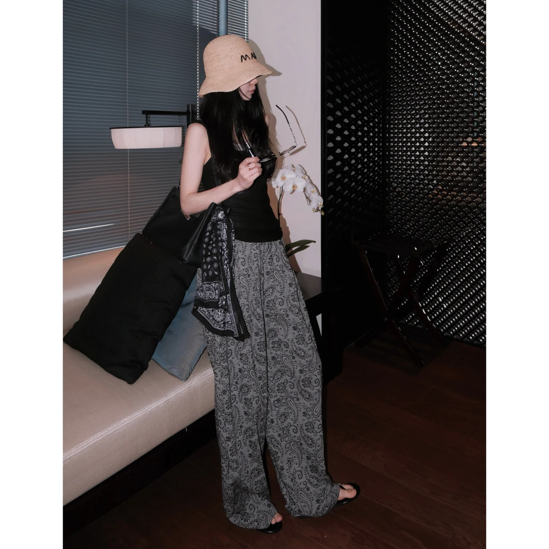 【LiuSanSan】2025春夏款时尚百搭立体显瘦高腰设计感提花阔腿裤女