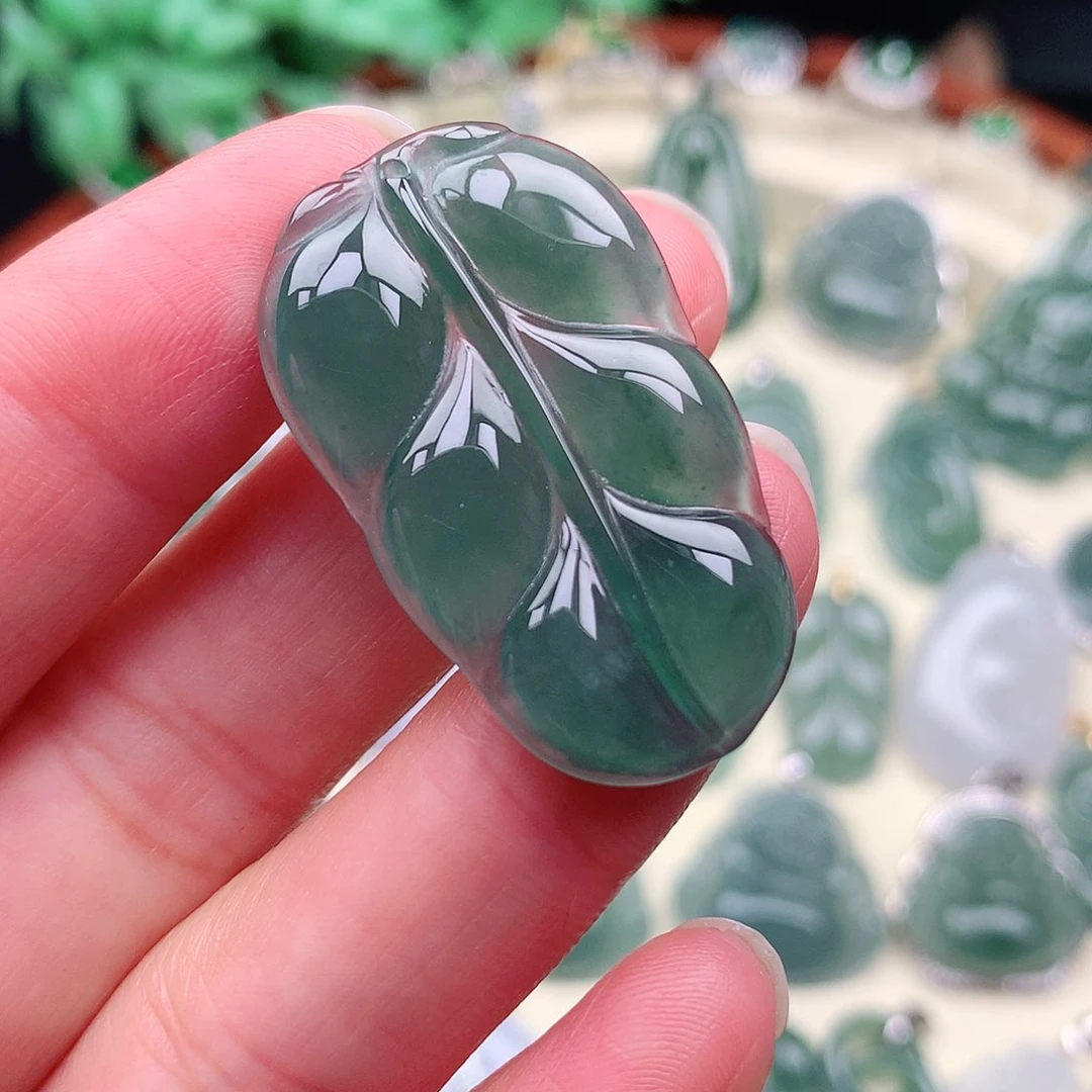翡翠挂件未镶嵌吊坠
