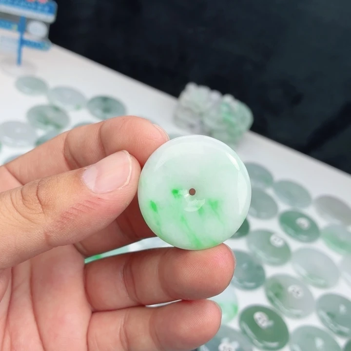 翡翠未镶嵌颈饰缅甸天然A货翡翠33.2-5.5