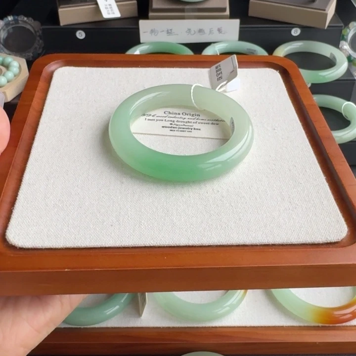 Y***9非金属YC55.9开板俏翠泥鳅背时尚手镯