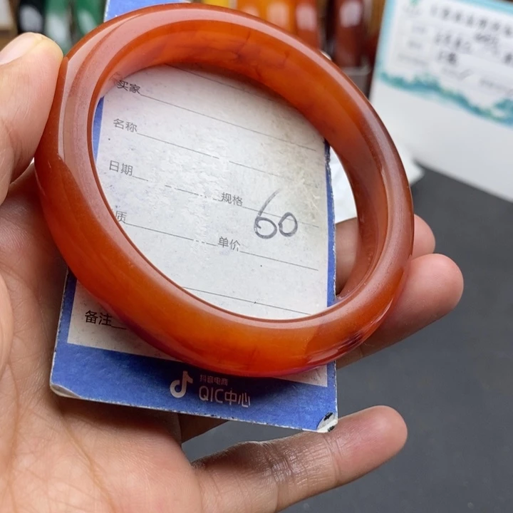 未镶嵌手镯石英质玉