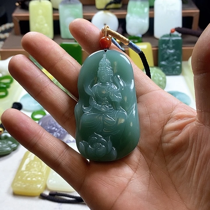 和田玉未镶嵌珠宝奇石晶**露