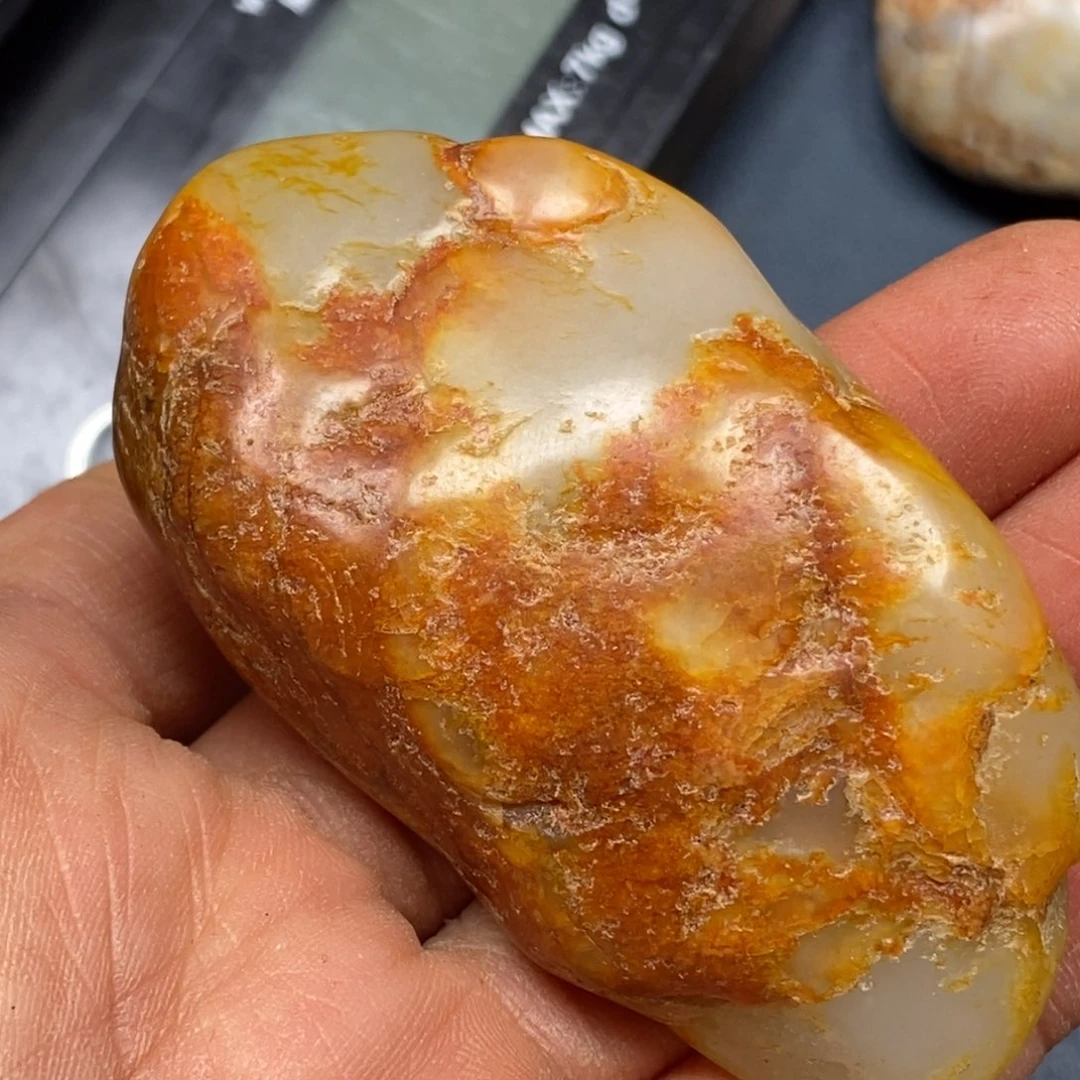 和田玉未镶嵌车挂