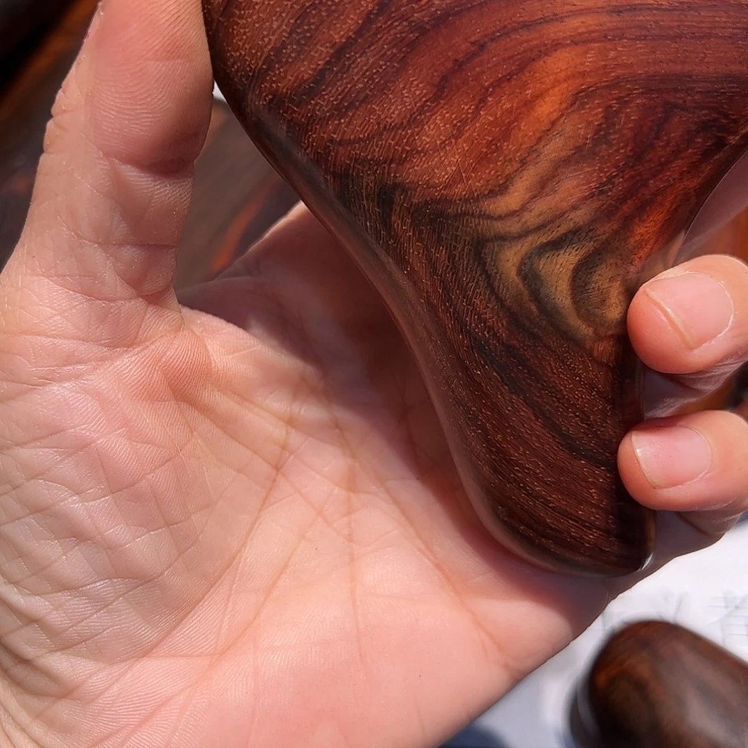 交趾黄檀（大红酸枝）蒋*明