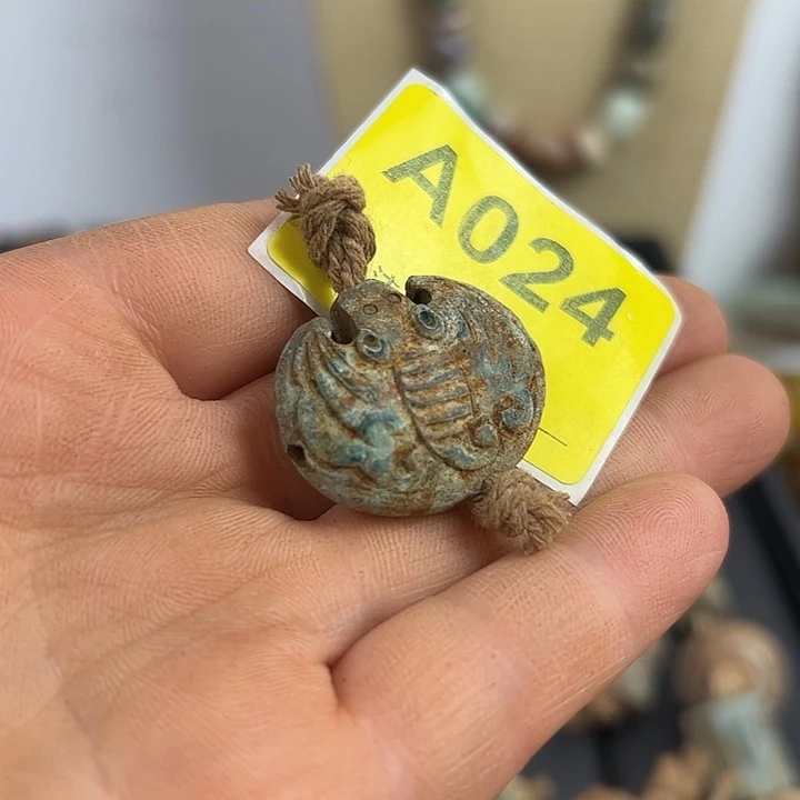 和田玉（糖玉）未镶嵌颈饰小*朵