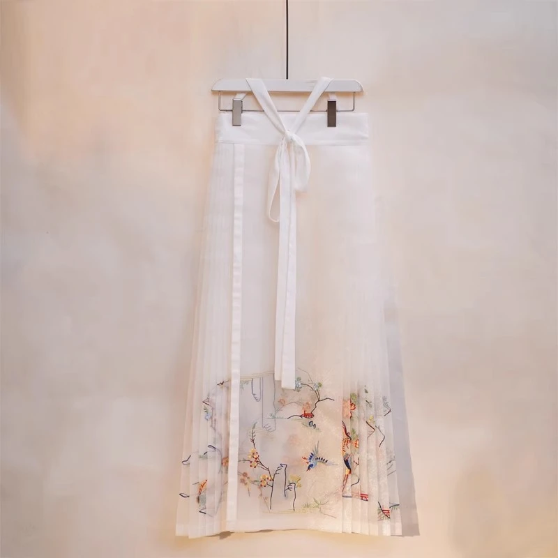 空谷记 汉服明制女薄款绣花花鸟马面裙