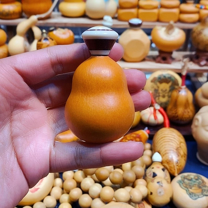 红檀木蜜蜡口葫芦