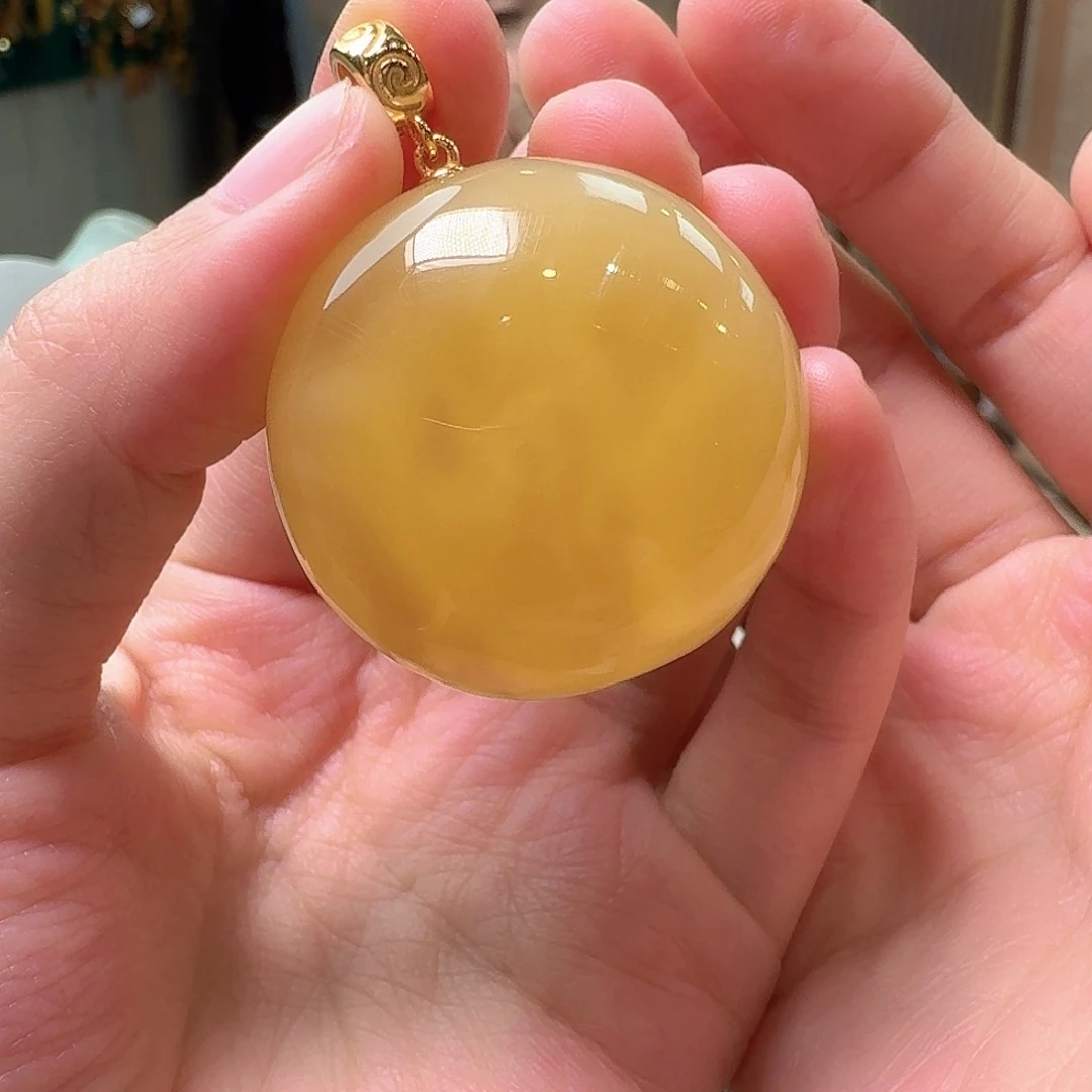 琥珀未镶嵌颈饰吊坠