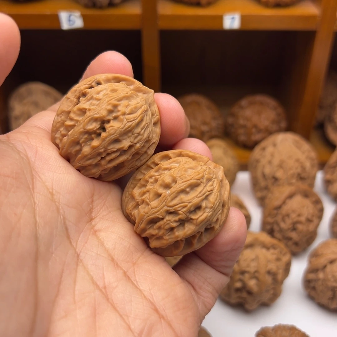 文玩核桃吊坠32尺全品龙胆