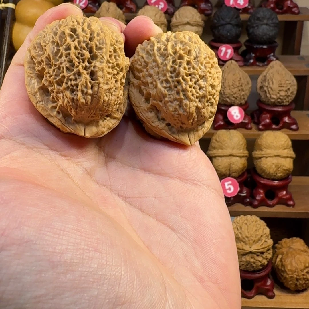 铁核桃把件铁狮子大尺寸大克重45尺70克