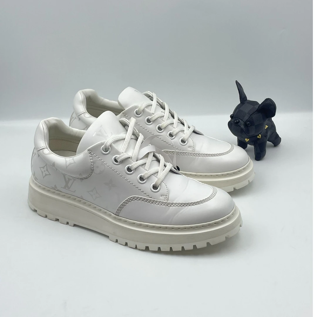 99新 LouisVuitton/路易威登 白色老花满印松糕鞋 42码