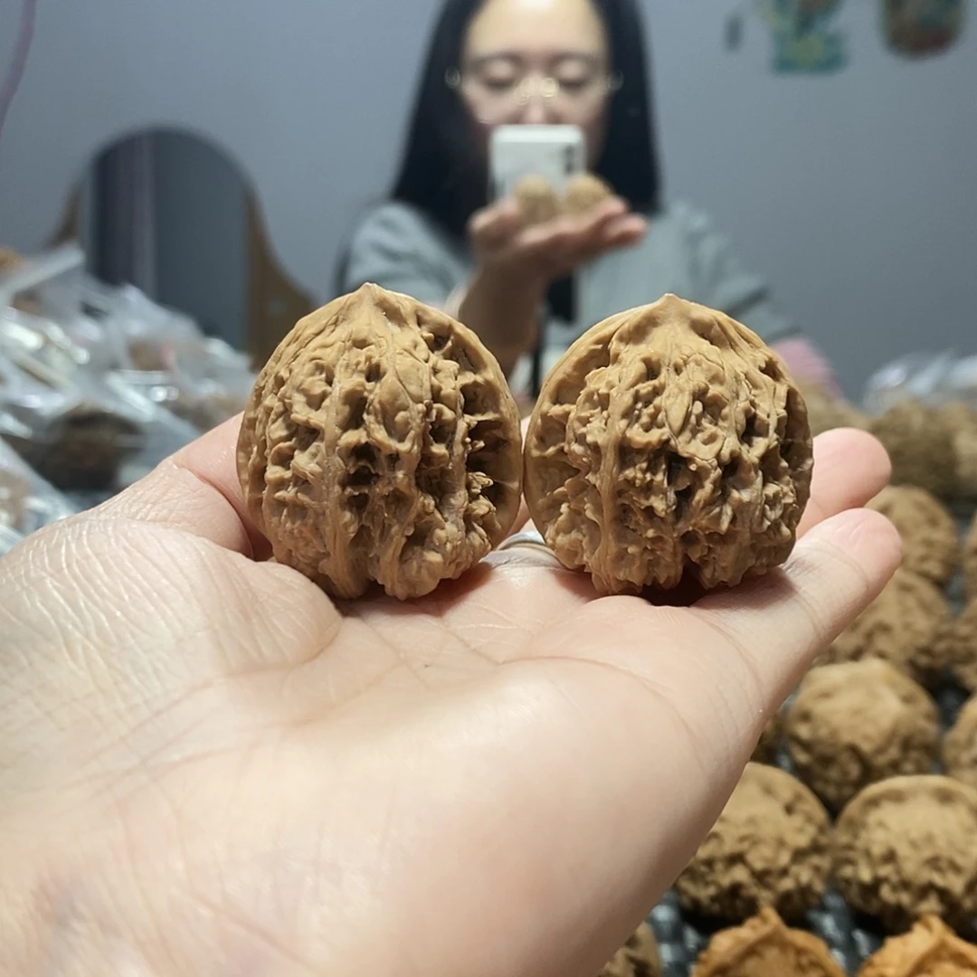 吊坠桃核梨木台36