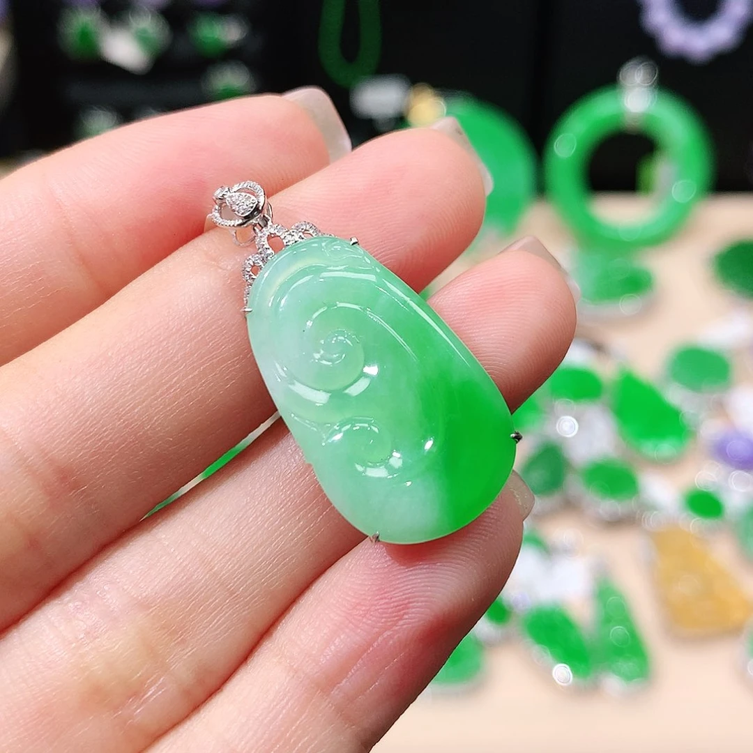 翡翠18K金镶嵌吊坠(不含链)