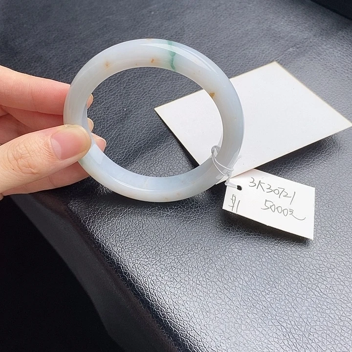 翡翠手镯未镶嵌57圈口