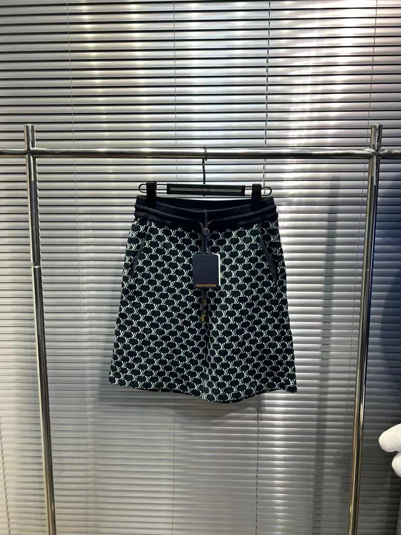 未使用 LouisVuitton/路易威登 爆款绿色黑色抽绳短裤 xs码