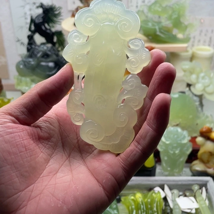 蛇纹石玉未镶嵌四大名玉手把