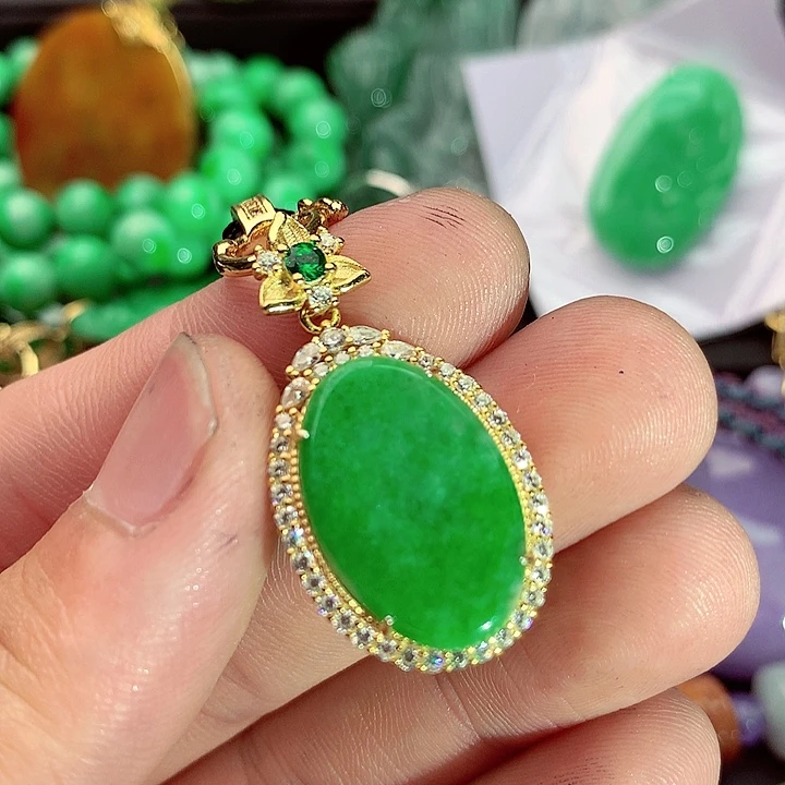 吊坠(不含链)未镶嵌翡翠