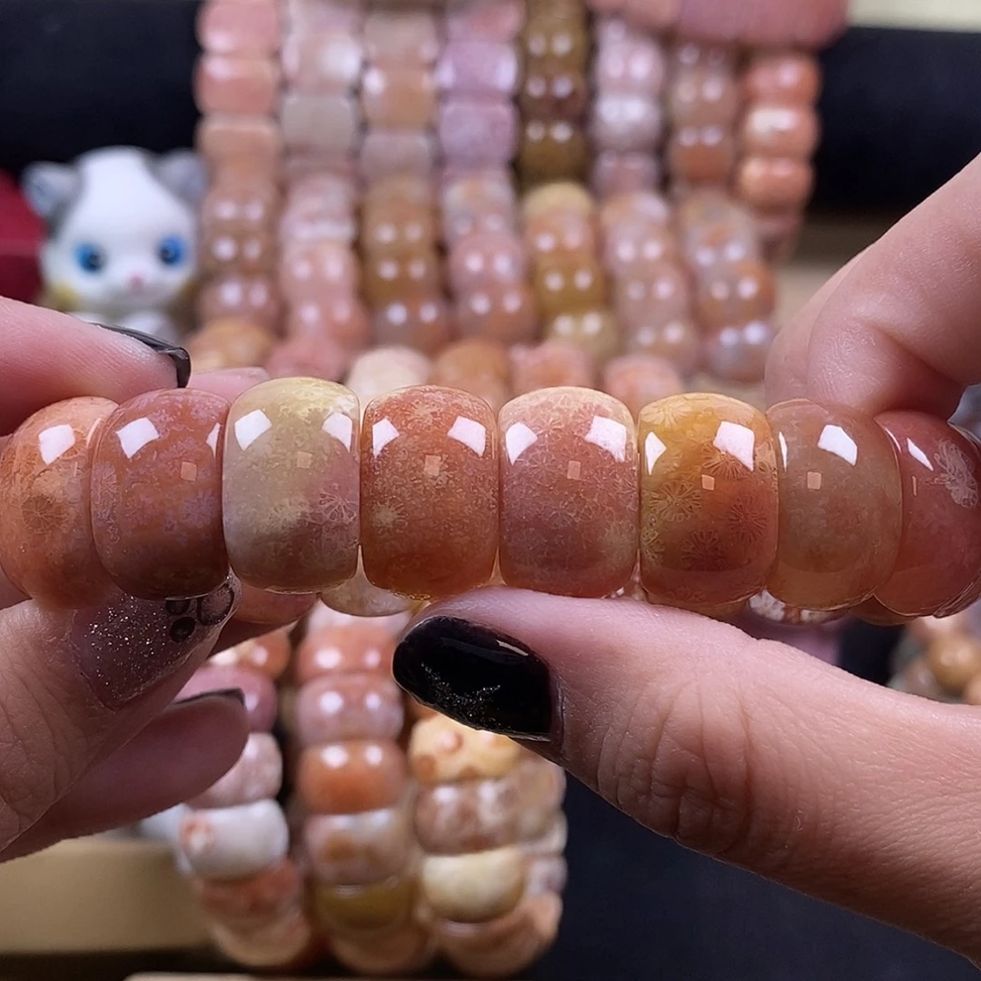 硅化珊瑚（珊瑚玉）未镶嵌手牌彩冰透 秀气小花 14