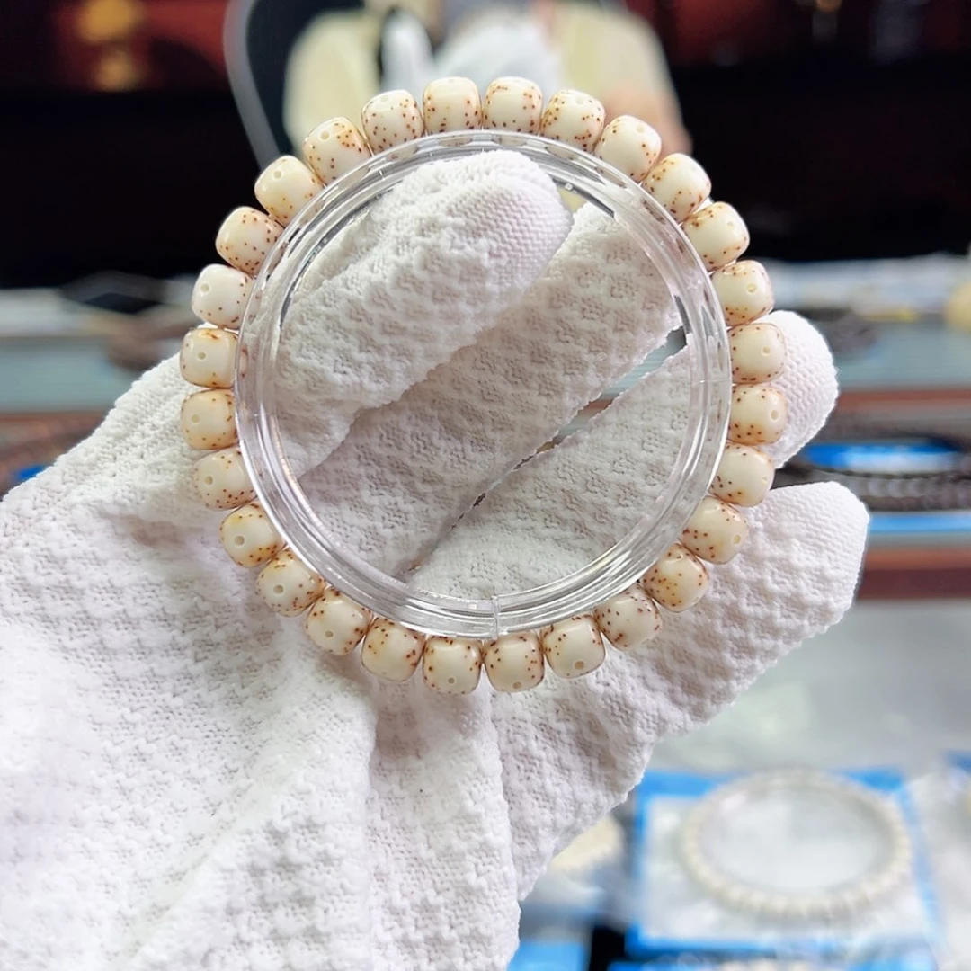 星月菩提手串小琴8x7通体大留白粉白冰