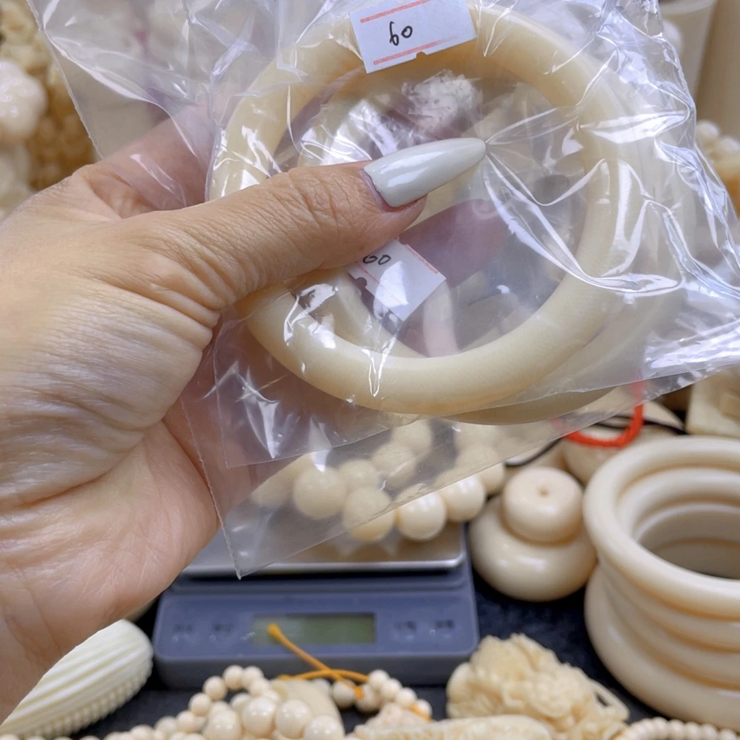 家***富1.0圆条手镯60两个