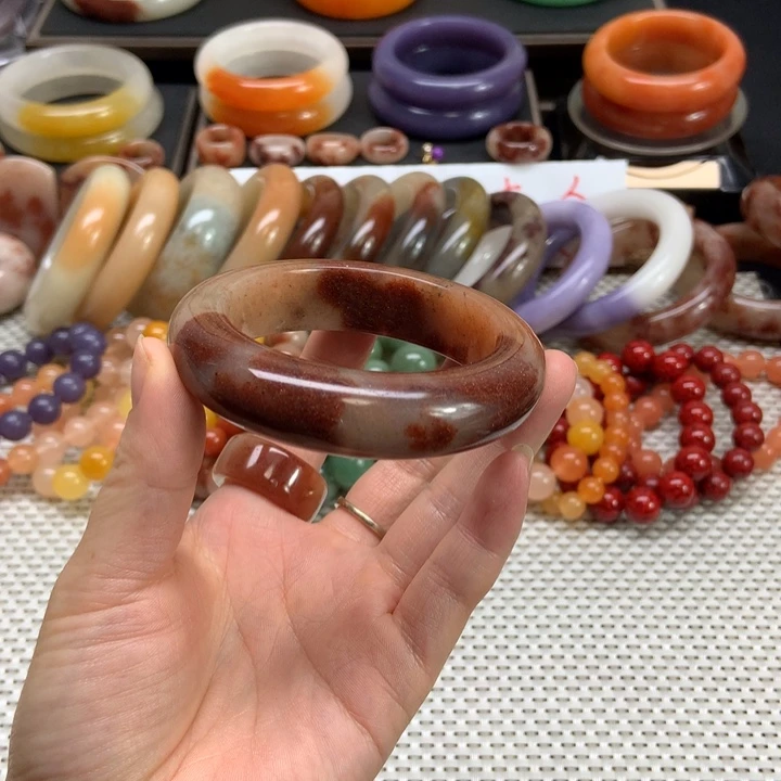 石英质玉未镶嵌手镯