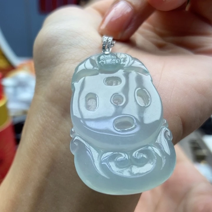 翡翠18K金镶嵌颈饰吊坠54