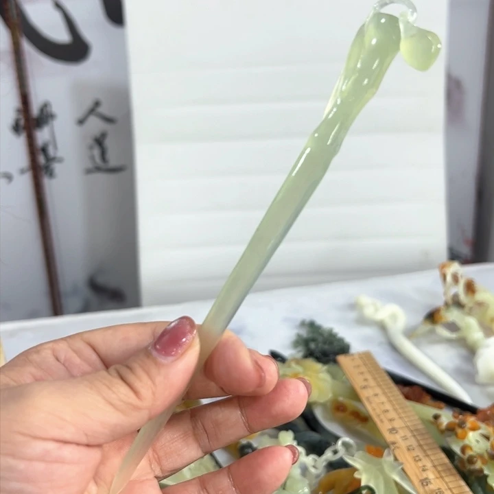 定制蛇纹石玉六*妮毛货发饰