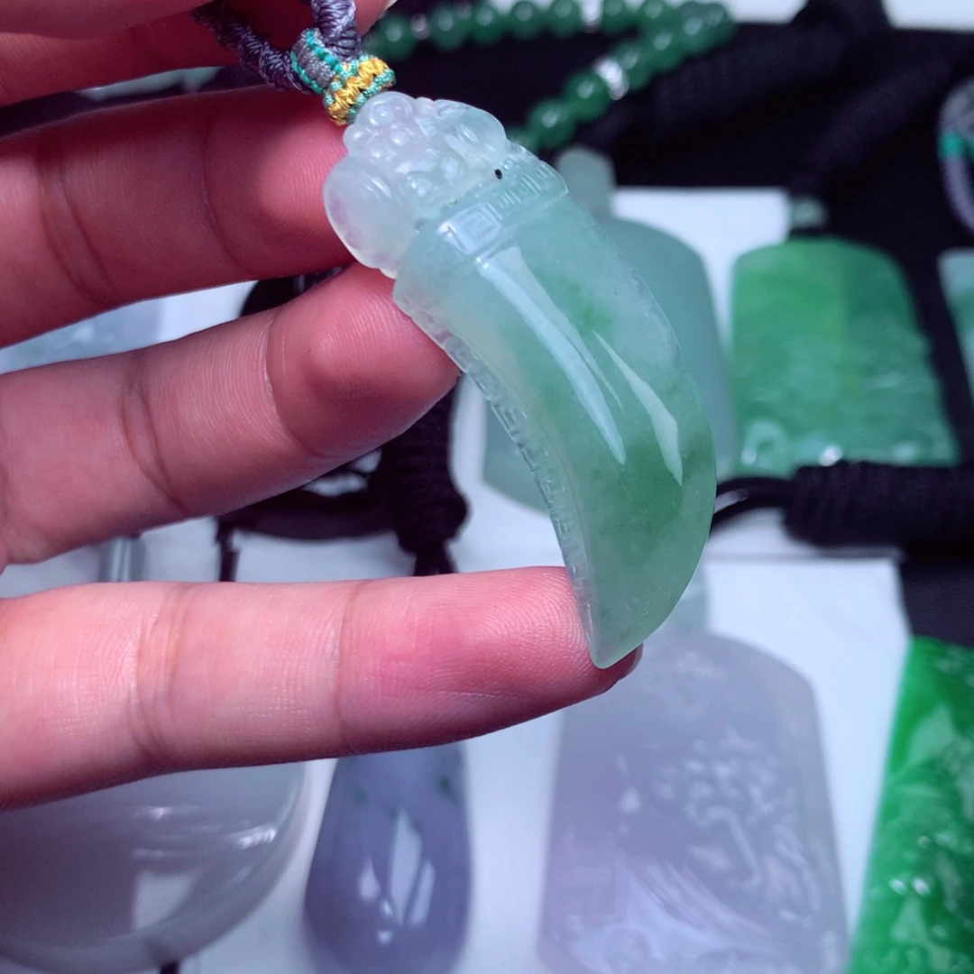 颈饰未镶嵌翡翠天然A货翡翠