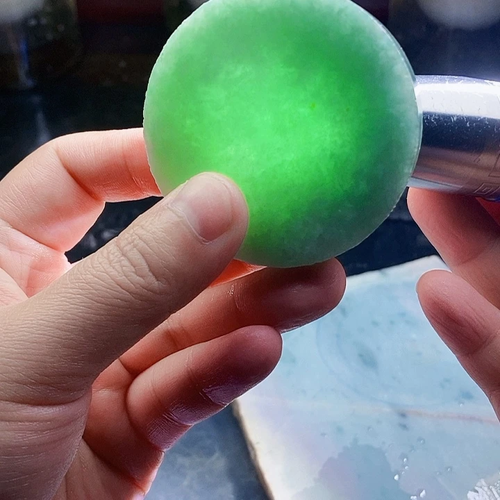 翡翠未镶嵌颈饰毛料24