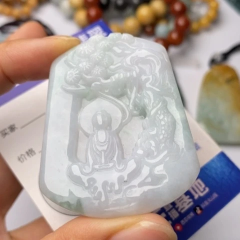 翡翠未镶嵌颈饰翡翠