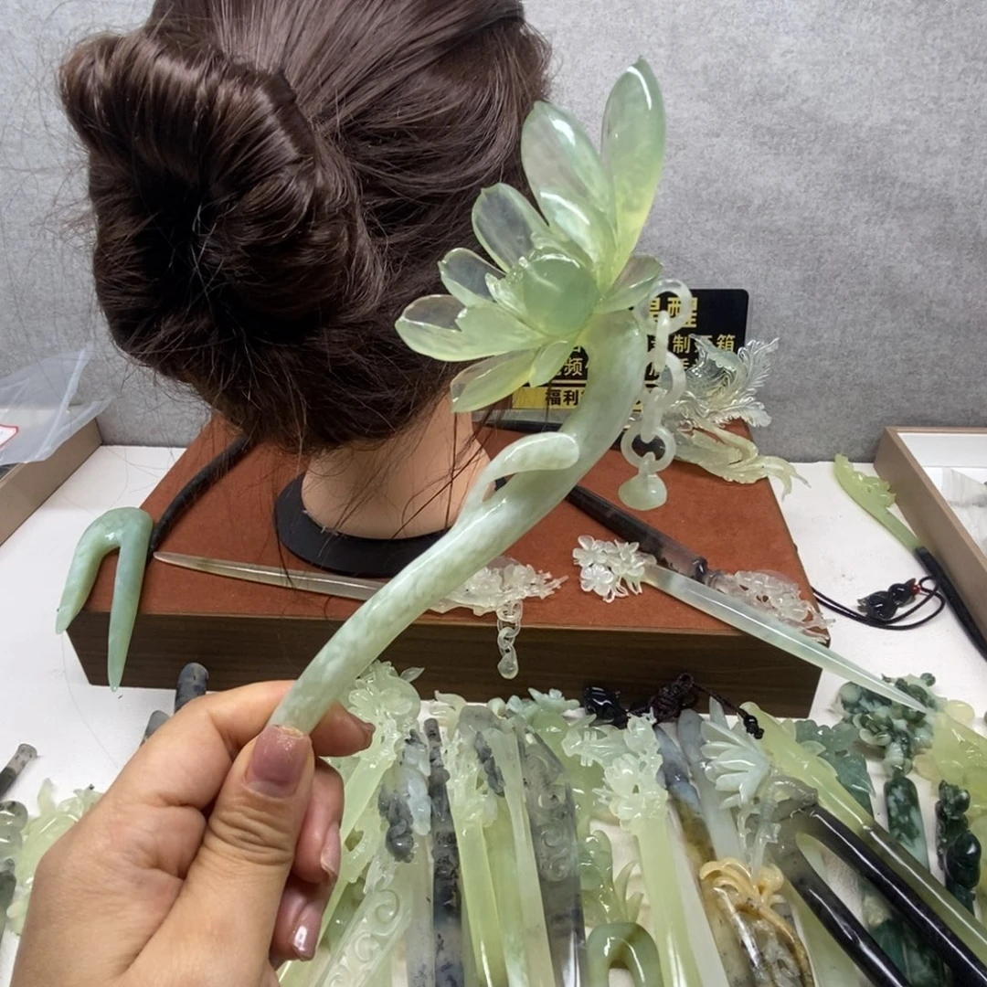阿***叶蛇纹石玉未镶嵌发饰