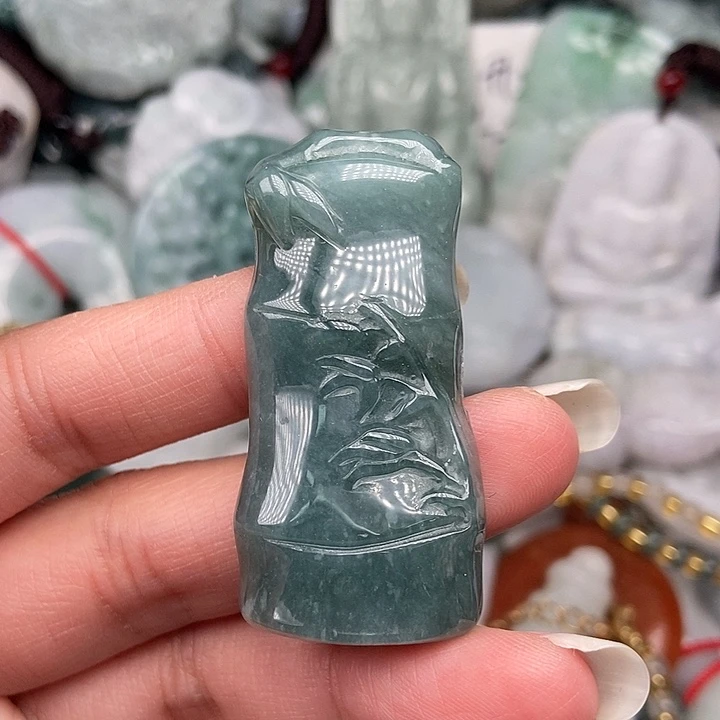 颈饰未镶嵌翡翠翡翠