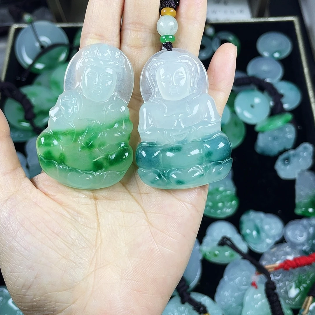 小***离翡翠未镶嵌颈饰吊坠