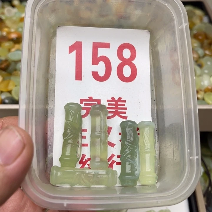 蛇纹石玉未镶嵌恩