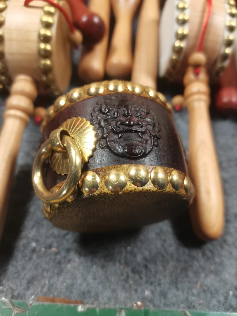 高档手工迷你牛皮鼓家居摆设送礼收藏佳品