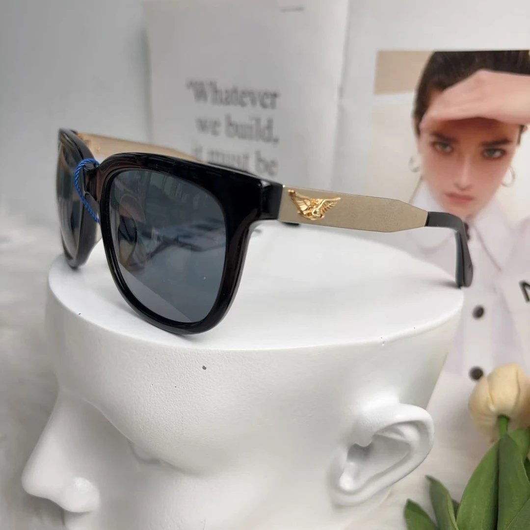 95新 Vivienne Westwood/薇薇安·威斯特伍德 薇薇安黑框墨镜C1867