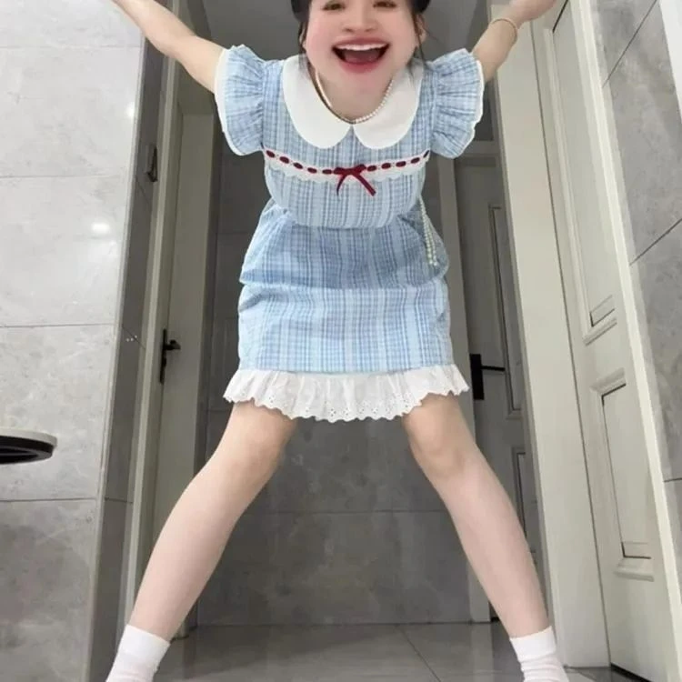 法式娃娃领蓝色小飞袖格子连衣裙子女夏季2025年新款气质公主短裙