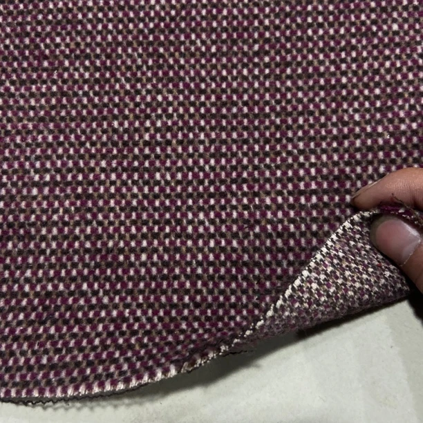 彩色棋盘格羊毛呢面料1米价，幅宽1.5米，750克每米无弹力