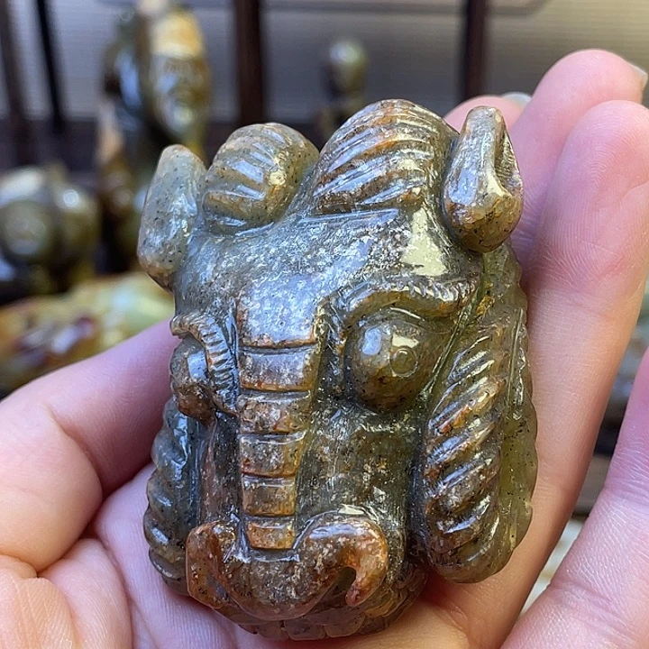 未镶嵌和田玉（糖玉）挂件