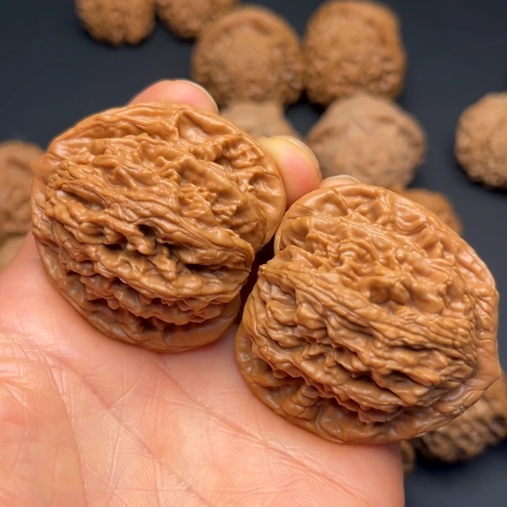 文玩核桃把件虎头44