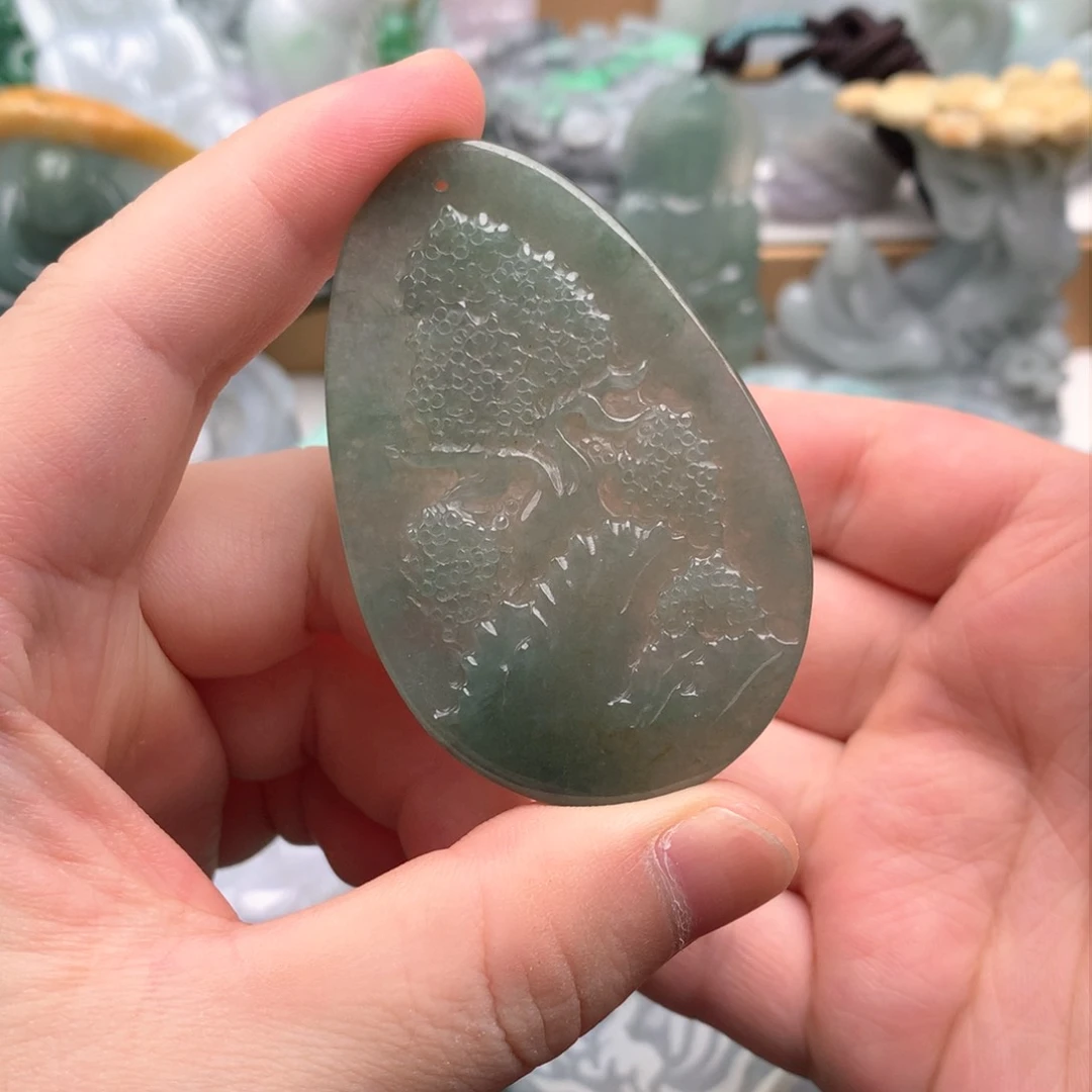 吊坠(不含链)未镶嵌翡翠