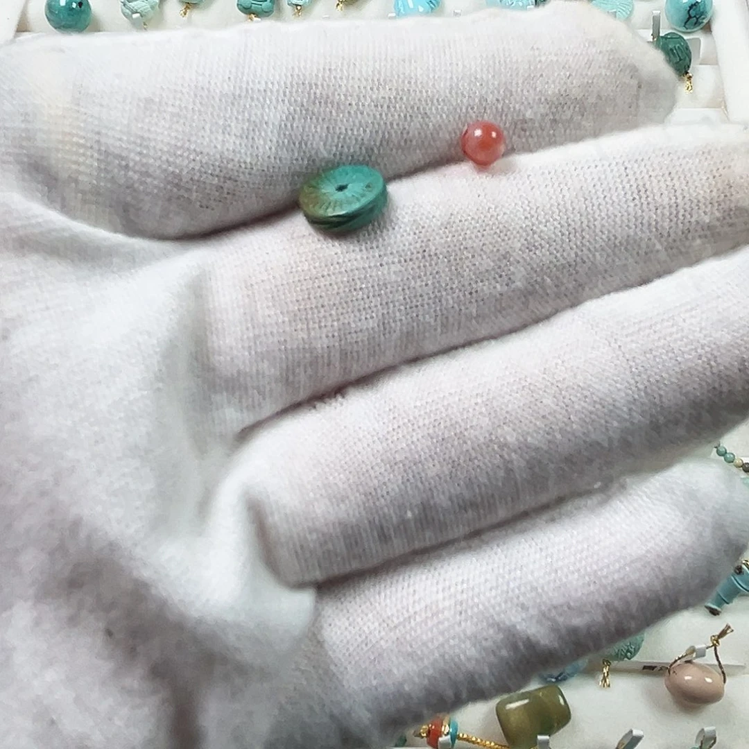 南红玛瑙未镶嵌颈饰羽毛隔珠