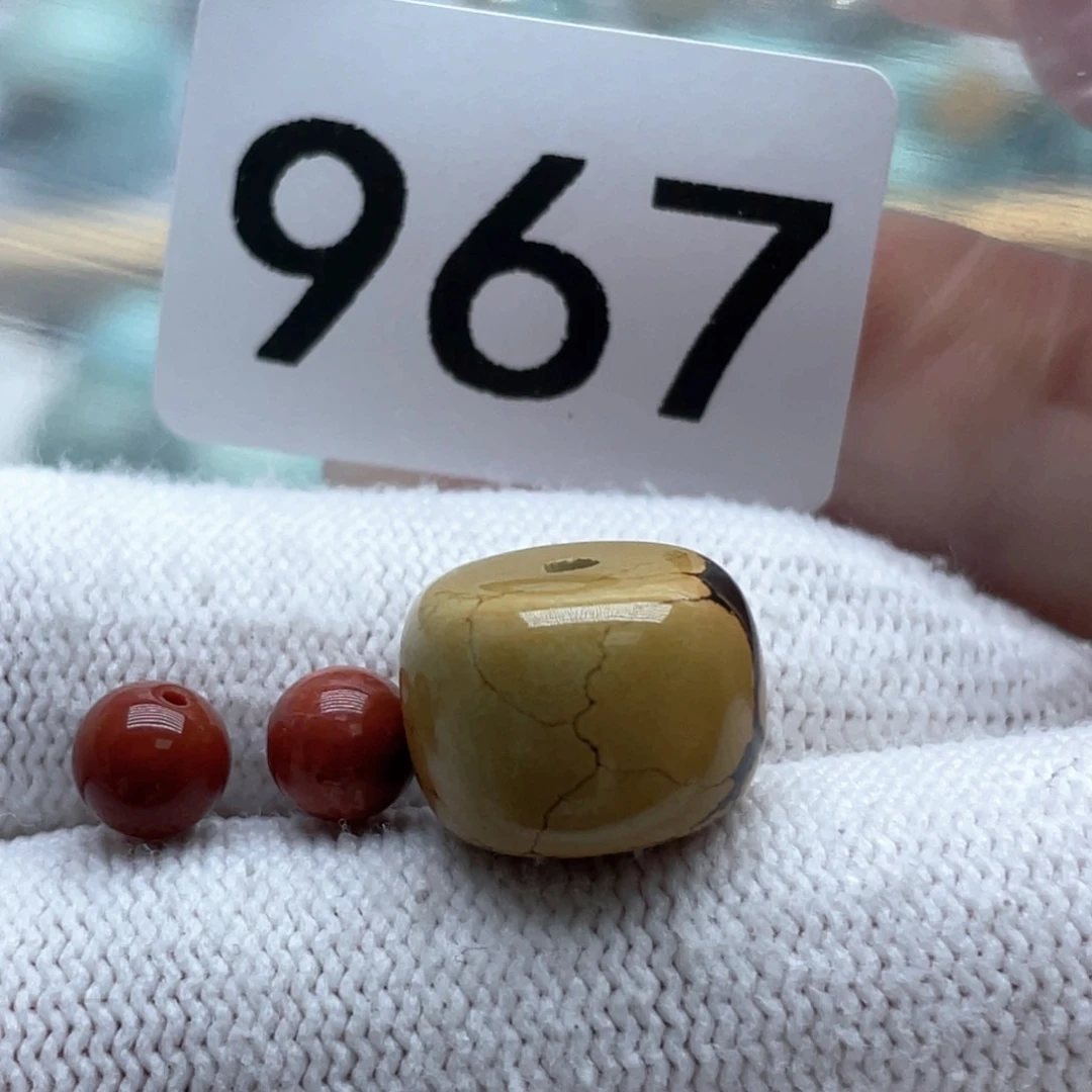 南红玛瑙未镶嵌珠宝奇石