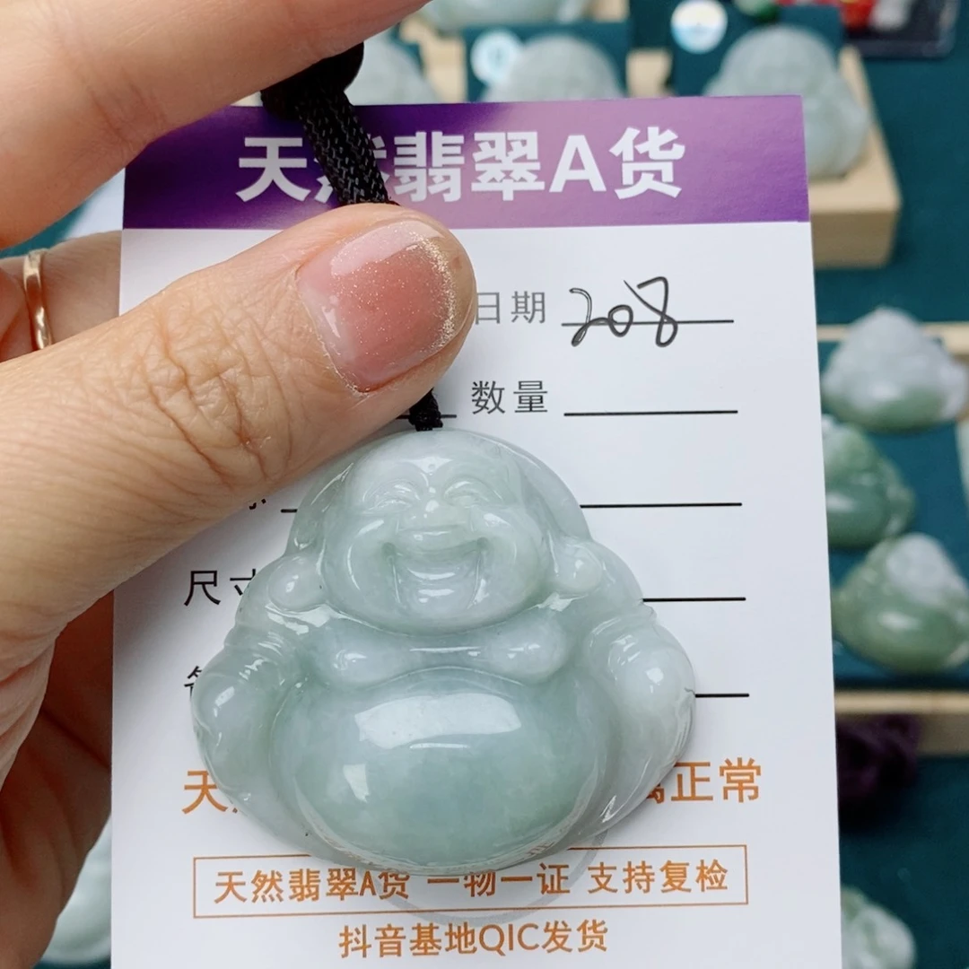 翡翠未镶嵌颈饰佛公